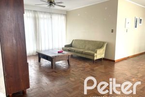 Casa à venda com 361m², 3 dormitórios, 4 vagas, no bairro Cidade Baixa em Porto Alegre