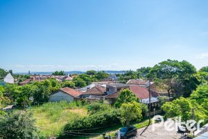 Casa à venda com 268m², 3 dormitórios, 3 suítes, 2 vagas, no bairro Vila Assunção em Porto Alegre