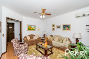 Cobertura à venda com 302m², 3 dormitórios, 1 suíte, 2 vagas, no bairro Tristeza em Porto Alegre