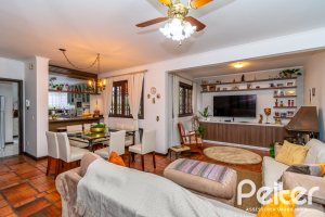 Cobertura à venda com 302m², 3 dormitórios, 1 suíte, 2 vagas, no bairro Tristeza em Porto Alegre