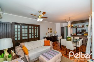 Cobertura à venda com 302m², 3 dormitórios, 1 suíte, 2 vagas, no bairro Tristeza em Porto Alegre