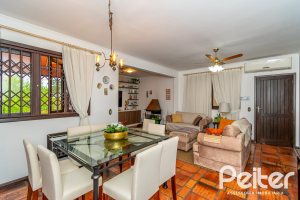 Cobertura à venda com 302m², 3 dormitórios, 1 suíte, 2 vagas, no bairro Tristeza em Porto Alegre