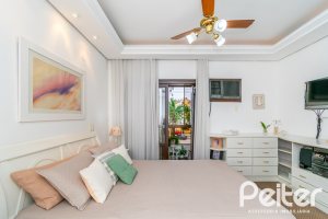 Cobertura à venda com 302m², 3 dormitórios, 1 suíte, 2 vagas, no bairro Tristeza em Porto Alegre