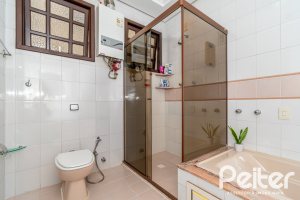 Cobertura à venda com 302m², 3 dormitórios, 1 suíte, 2 vagas, no bairro Tristeza em Porto Alegre