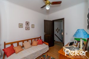 Cobertura à venda com 302m², 3 dormitórios, 1 suíte, 2 vagas, no bairro Tristeza em Porto Alegre