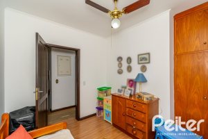 Cobertura à venda com 302m², 3 dormitórios, 1 suíte, 2 vagas, no bairro Tristeza em Porto Alegre