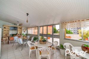 Cobertura à venda com 302m², 3 dormitórios, 1 suíte, 2 vagas, no bairro Tristeza em Porto Alegre