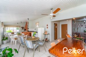 Cobertura à venda com 302m², 3 dormitórios, 1 suíte, 2 vagas, no bairro Tristeza em Porto Alegre