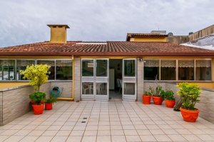 Cobertura à venda com 302m², 3 dormitórios, 1 suíte, 2 vagas, no bairro Tristeza em Porto Alegre