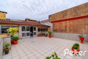 Cobertura à venda com 302m², 3 dormitórios, 1 suíte, 2 vagas, no bairro Tristeza em Porto Alegre