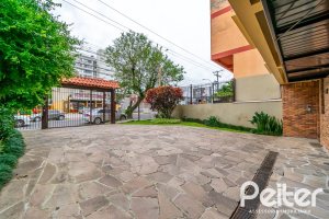 Cobertura à venda com 302m², 3 dormitórios, 1 suíte, 2 vagas, no bairro Tristeza em Porto Alegre