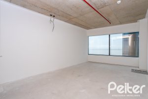 Comercial à venda com 158m², 3 vagas, no bairro Cristal em Porto Alegre