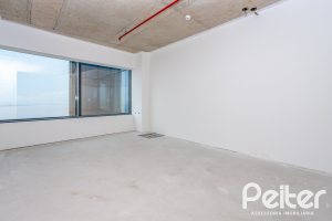 Comercial à venda com 158m², 3 vagas, no bairro Cristal em Porto Alegre