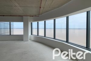 Comercial à venda com 158m², 3 vagas, no bairro Cristal em Porto Alegre