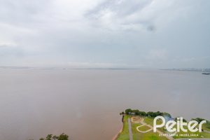 Comercial à venda com 158m², 3 vagas, no bairro Cristal em Porto Alegre