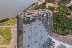 Comercial à venda com 31m², 1 vaga, no bairro Cristal em PORTO ALEGRE