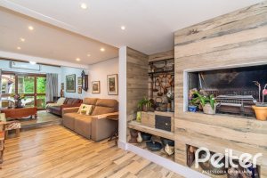 Casa em Condomínio à venda com 220m², 3 dormitórios, 1 suíte, 3 vagas, no bairro Ipanema em Porto Alegre