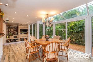 Casa em Condomínio à venda com 220m², 3 dormitórios, 1 suíte, 3 vagas, no bairro Ipanema em Porto Alegre