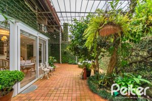 Casa em Condomínio à venda com 220m², 3 dormitórios, 1 suíte, 3 vagas, no bairro Ipanema em Porto Alegre