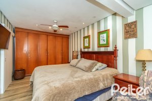 Casa em Condomínio à venda com 220m², 3 dormitórios, 1 suíte, 3 vagas, no bairro Ipanema em Porto Alegre