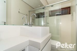 Casa em Condomínio à venda com 220m², 3 dormitórios, 1 suíte, 3 vagas, no bairro Ipanema em Porto Alegre