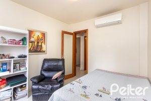 Apartamento à venda com 125m², 3 dormitórios, 1 suíte, 2 vagas, no bairro Tristeza em Porto Alegre