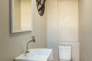Casa à venda com 360m², 3 dormitórios, 1 suíte, 4 vagas, no bairro Jardim Isabel em Porto Alegre