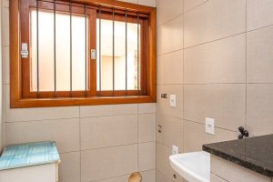 Apartamento à venda com 69m², 2 dormitórios, 2 vagas, no bairro Tristeza em Porto Alegre