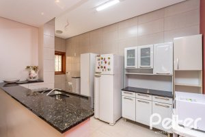 Apartamento à venda com 69m², 2 dormitórios, 2 vagas, no bairro Tristeza em Porto Alegre