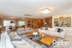 Casa em Condomínio à venda com 587m², 4 dormitórios, 4 suítes, 6 vagas, no bairro Terra Ville em PORTO ALEGRE