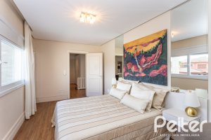 Casa em Condomínio à venda com 587m², 4 dormitórios, 4 suítes, 6 vagas, no bairro Terra Ville em PORTO ALEGRE