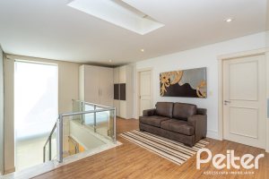 Casa em Condomínio à venda com 587m², 4 dormitórios, 4 suítes, 6 vagas, no bairro Terra Ville em PORTO ALEGRE