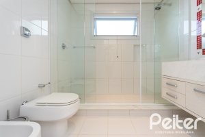 Casa em Condomínio à venda com 587m², 4 dormitórios, 4 suítes, 6 vagas, no bairro Terra Ville em PORTO ALEGRE