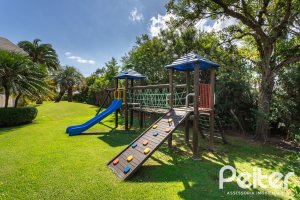 Casa em Condomínio à venda com 587m², 4 dormitórios, 4 suítes, 6 vagas, no bairro Terra Ville em PORTO ALEGRE