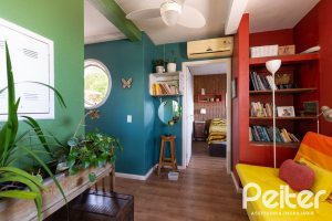 Casa à venda com 594m², 5 dormitórios, 2 suítes, 4 vagas, no bairro Vila Assunção em Porto Alegre