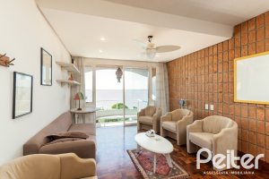 Casa à venda com 594m², 5 dormitórios, 2 suítes, 4 vagas, no bairro Vila Assunção em Porto Alegre