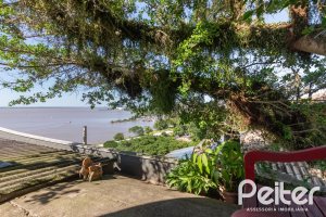 Casa à venda com 594m², 5 dormitórios, 2 suítes, 4 vagas, no bairro Vila Assunção em Porto Alegre