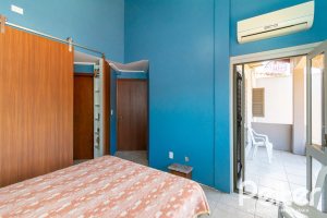 Casa à venda com 200m², 2 dormitórios, 1 suíte, 8 vagas, no bairro Nonoai em Porto Alegre