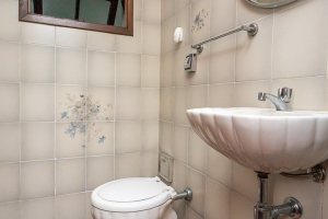Casa à venda com 374m², 4 dormitórios, 1 suíte, 6 vagas, no bairro Jardim Isabel em Porto Alegre