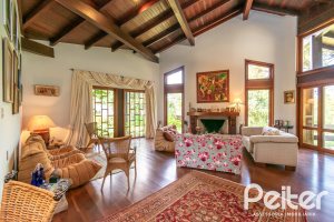 Casa em Condomínio à venda com 388m², 3 dormitórios, 2 suítes, 6 vagas, no bairro Cavalhada em PORTO ALEGRE