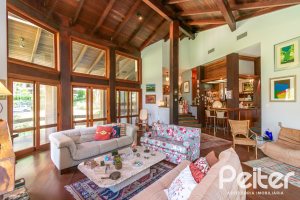 Casa em Condomínio à venda com 388m², 3 dormitórios, 2 suítes, 6 vagas, no bairro Cavalhada em PORTO ALEGRE