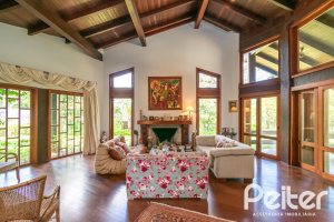 Casa em Condomínio à venda com 388m², 3 dormitórios, 2 suítes, 6 vagas, no bairro Cavalhada em PORTO ALEGRE