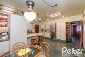 Casa em Condomínio à venda com 388m², 3 dormitórios, 2 suítes, 6 vagas, no bairro Cavalhada em PORTO ALEGRE