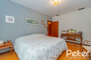 Casa em Condomínio à venda com 388m², 3 dormitórios, 2 suítes, 6 vagas, no bairro Cavalhada em PORTO ALEGRE