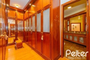 Casa em Condomínio à venda com 388m², 3 dormitórios, 2 suítes, 6 vagas, no bairro Cavalhada em PORTO ALEGRE