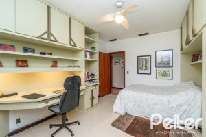 Casa em Condomínio à venda com 388m², 3 dormitórios, 2 suítes, 6 vagas, no bairro Cavalhada em PORTO ALEGRE