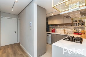 Cobertura à venda com 189m², 3 dormitórios, 1 suíte, 2 vagas, no bairro Tristeza em Porto Alegre