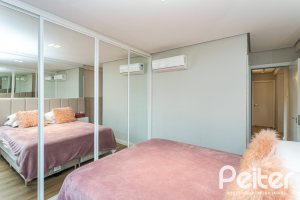 Cobertura à venda com 189m², 3 dormitórios, 1 suíte, 2 vagas, no bairro Tristeza em Porto Alegre