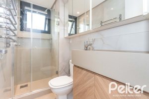 Cobertura à venda com 189m², 3 dormitórios, 1 suíte, 2 vagas, no bairro Tristeza em Porto Alegre