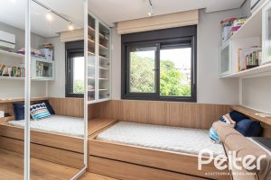 Cobertura à venda com 189m², 3 dormitórios, 1 suíte, 2 vagas, no bairro Tristeza em Porto Alegre